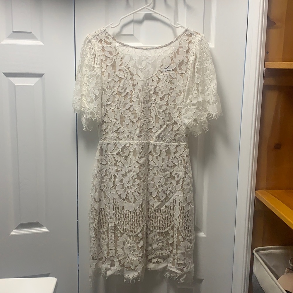 Lulu’s White Lace Dress